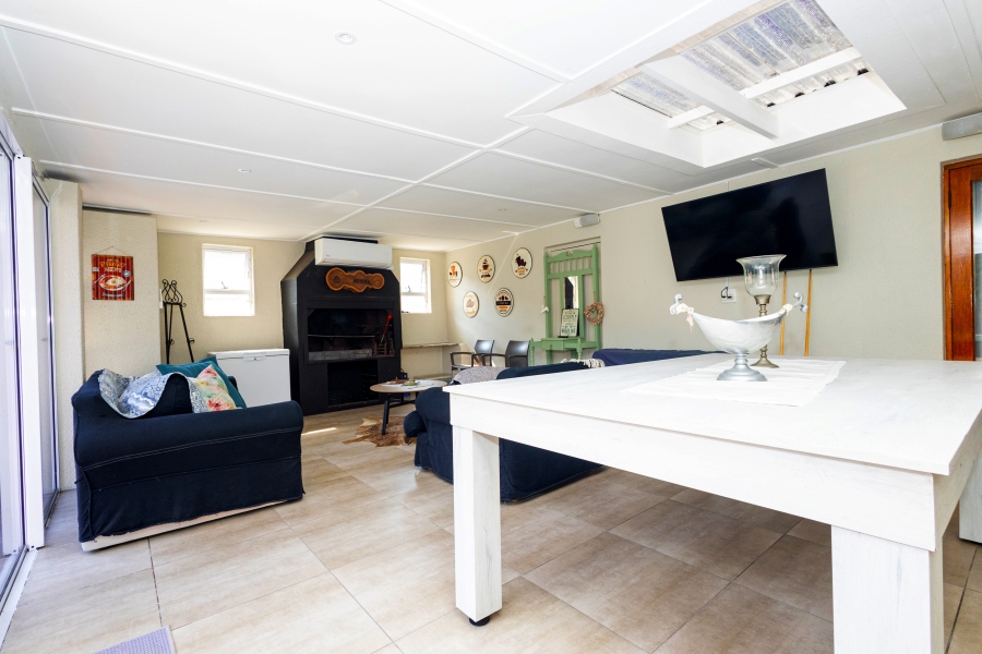 4 Bedroom Property for Sale in Stellenridge Western Cape